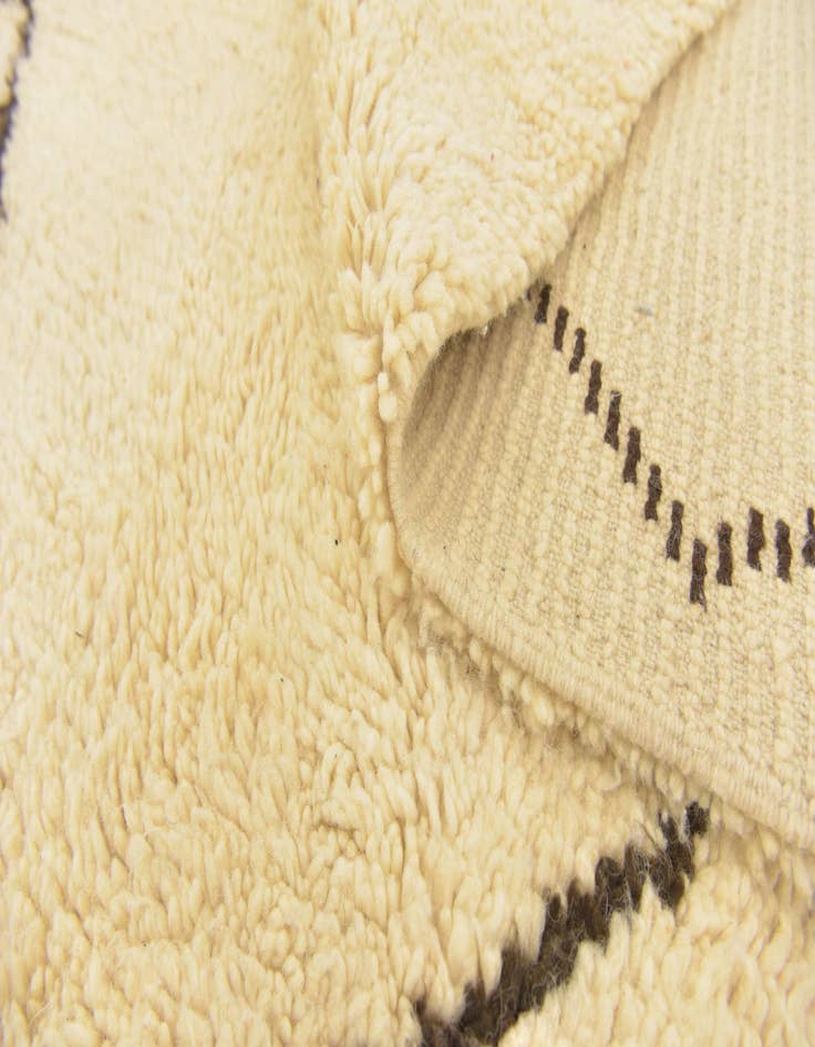 Detail image of  6' 10 x 9' 9  Hand Knotted Moroccan Wool Rug