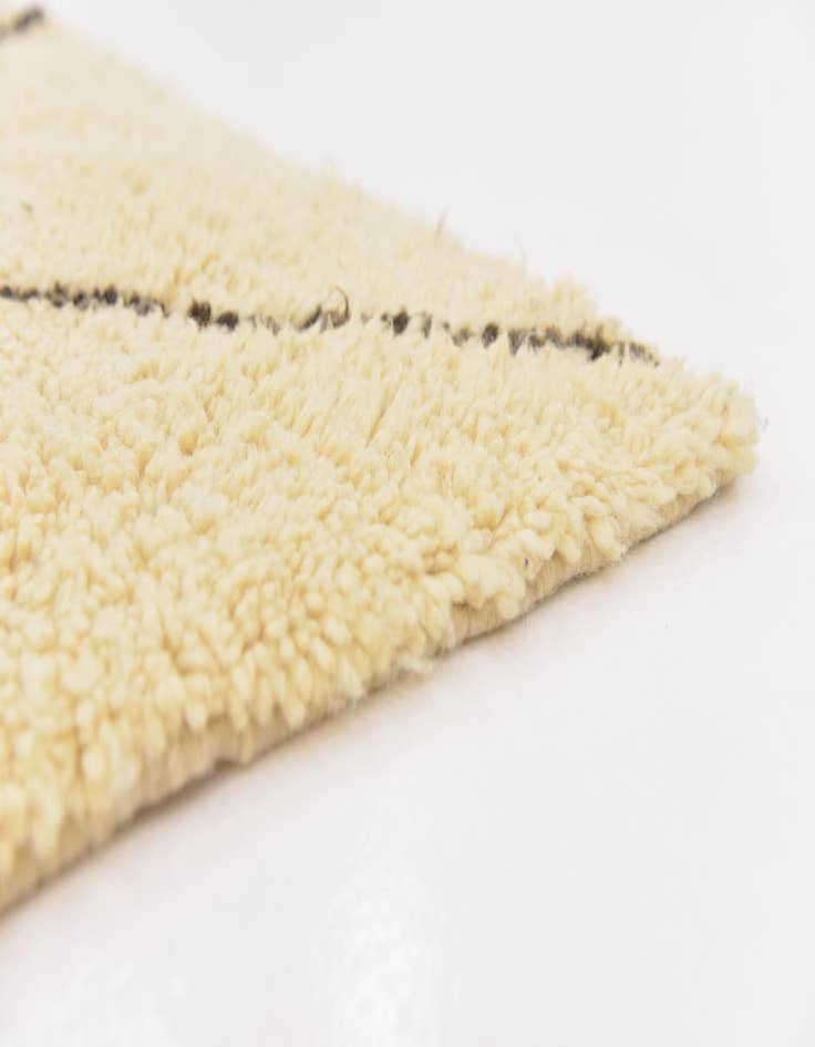 Detail image of  6' 10 x 9' 9  Hand Knotted Moroccan Wool Rug