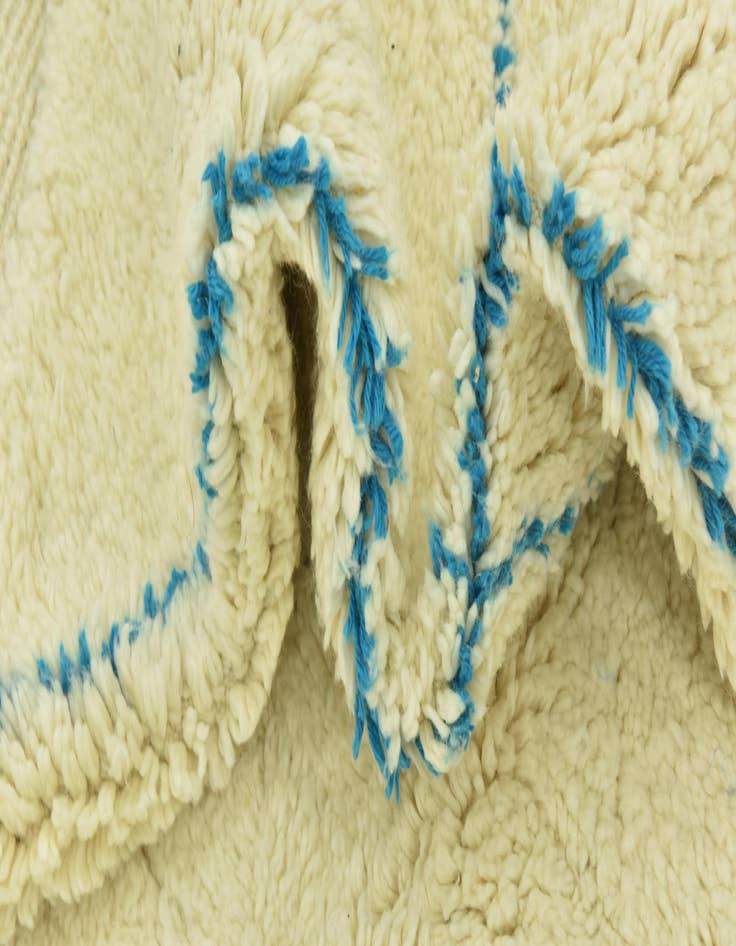 Detail image of  6' 10 x 10' 2  Hand Knotted Moroccan Wool Rug