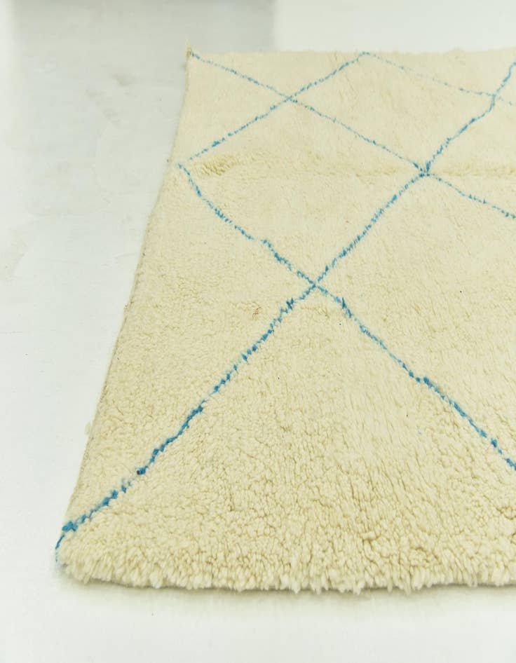 Detail image of  6' 10 x 10' 2  Hand Knotted Moroccan Wool Rug