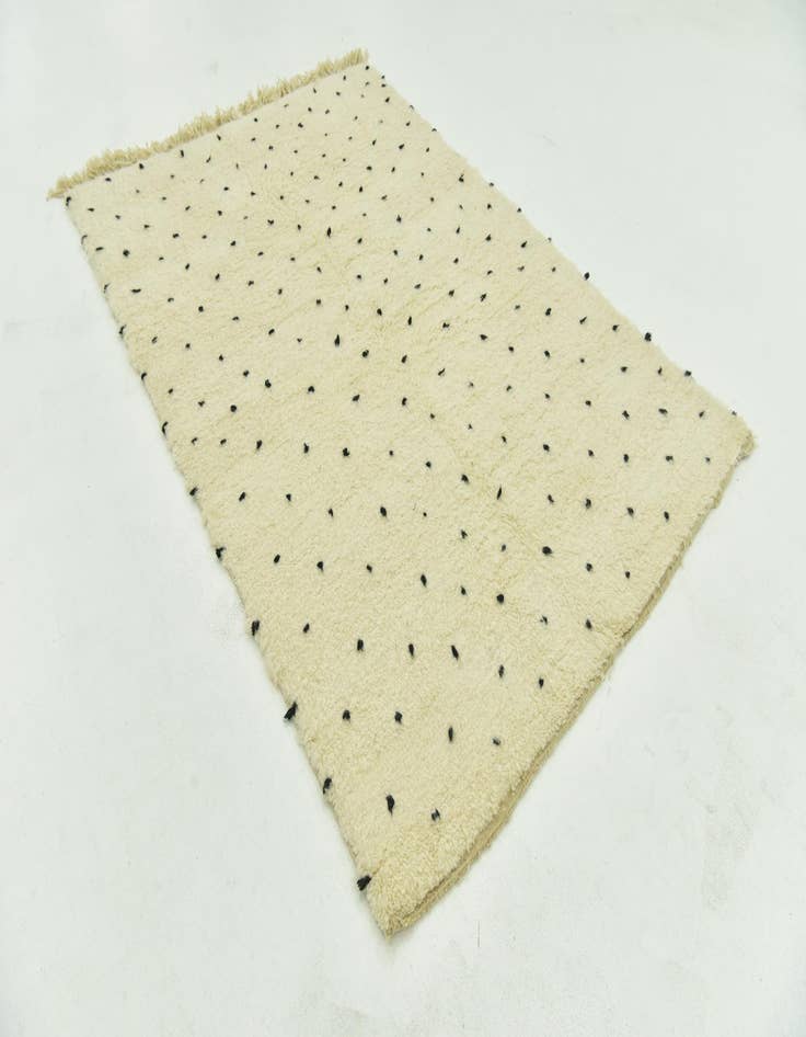 Detail image of  5' 2 x 7' 8  Hand Knotted Moroccan Wool Rug