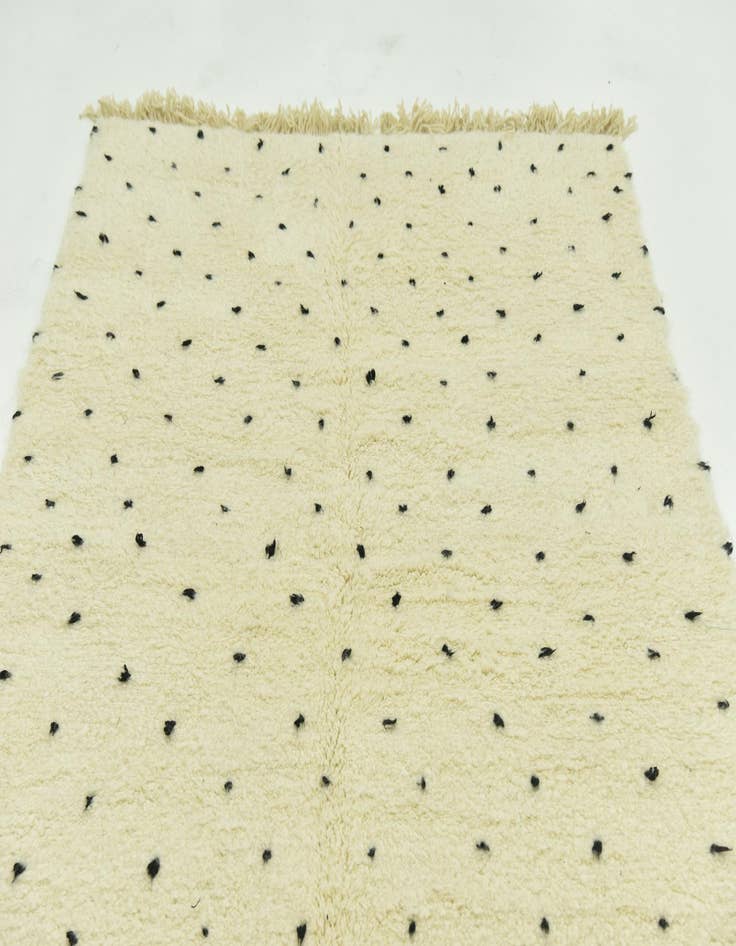 Detail image of  5' 2 x 7' 8  Hand Knotted Moroccan Wool Rug