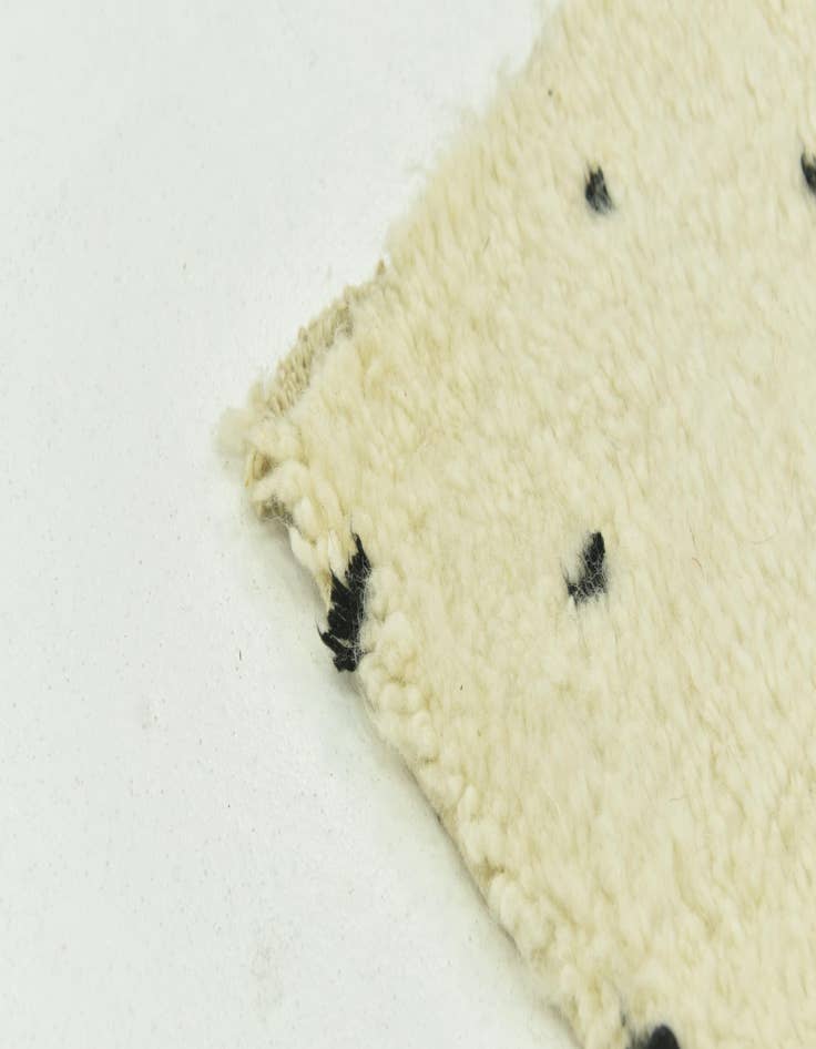 Detail image of  5' 2 x 7' 8  Hand Knotted Moroccan Wool Rug