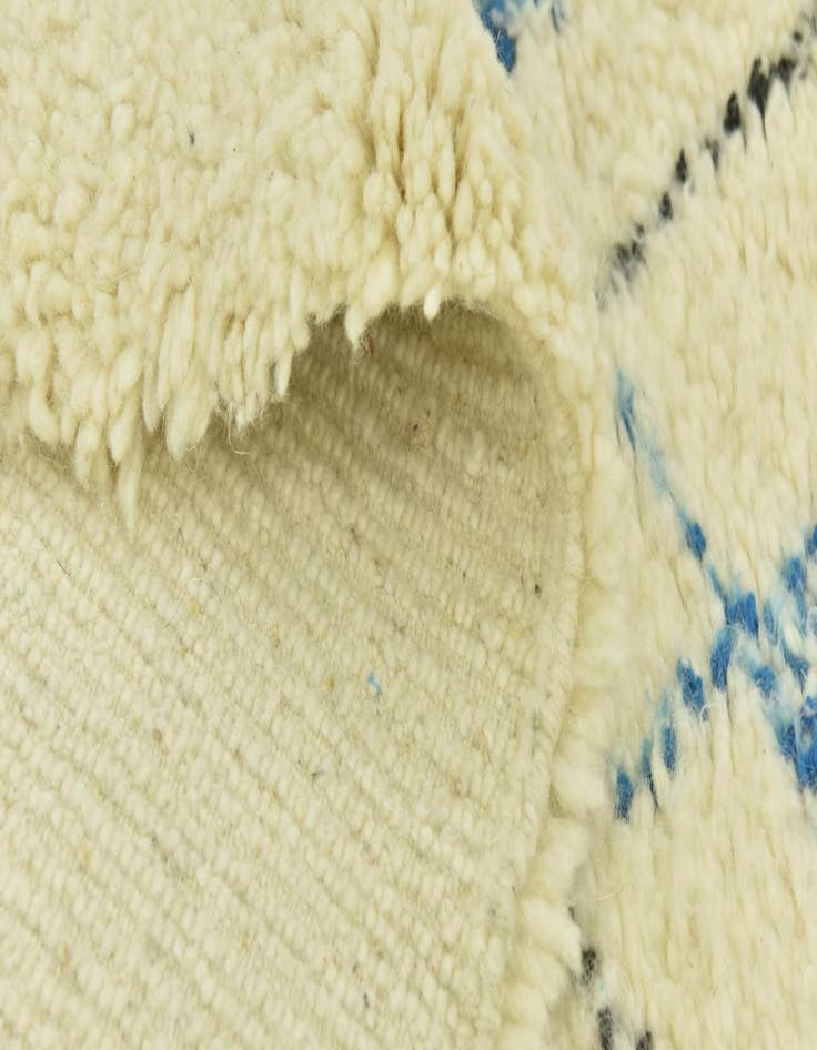 Detail image of  5' 2 x 7' 9  Hand Knotted Moroccan Wool Rug