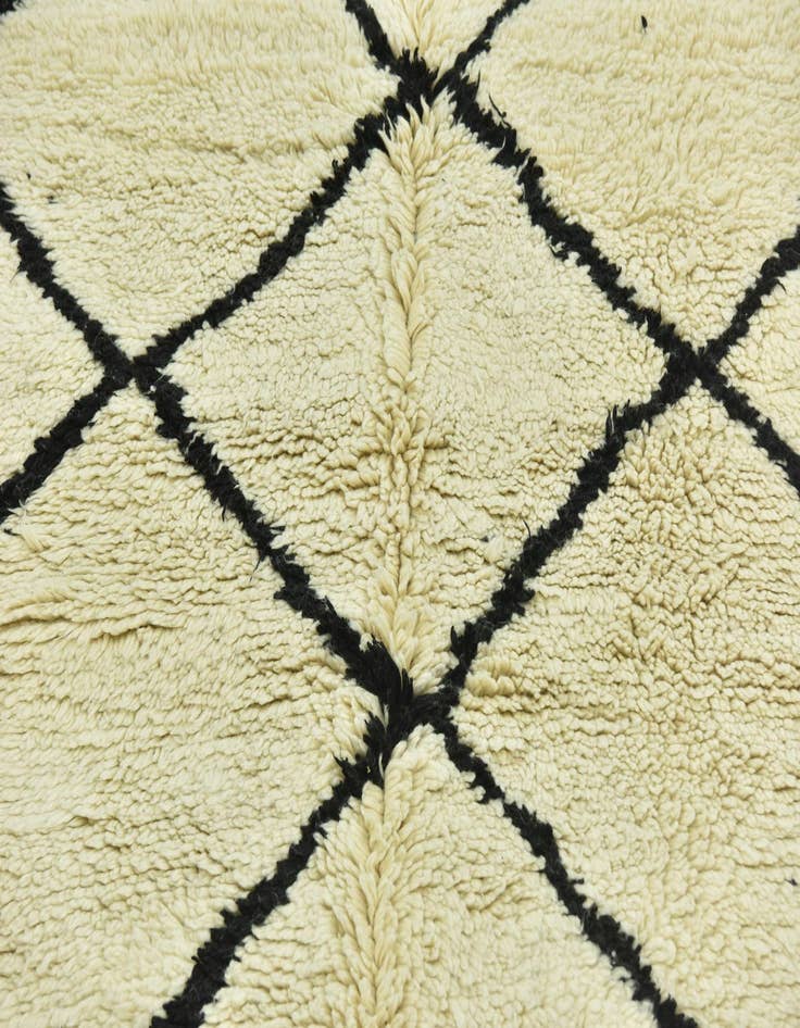 Detail image of  4' 10 x 8' 8  Hand Knotted Moroccan Wool Rug