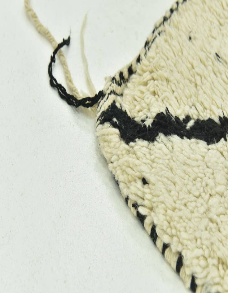 Detail image of  4' 10 x 8' 8  Hand Knotted Moroccan Wool Rug