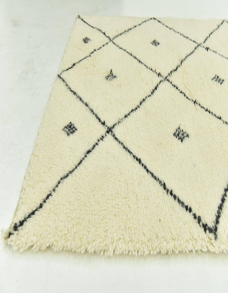 Detail image of  4' 10 x 8' 3  Hand Knotted Moroccan Wool Rug