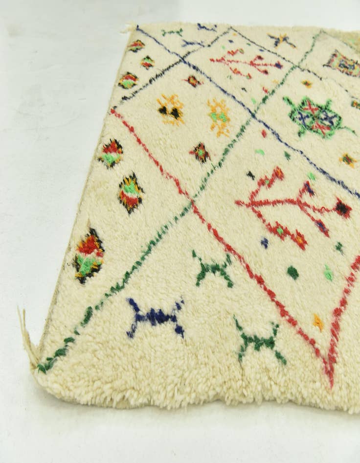 Detail image of 4' 10 x 7' 6 Hand Knotted Moroccan Wool Rug