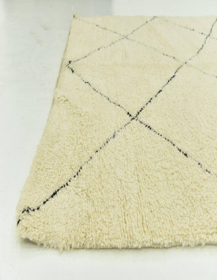 Detail image of  6' 10 x 10' 6  Hand Knotted Moroccan Wool Rug