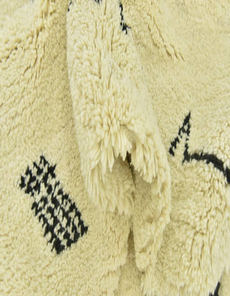 Detail image of  6' 10 x 9' 4  Hand Knotted Moroccan Wool Rug