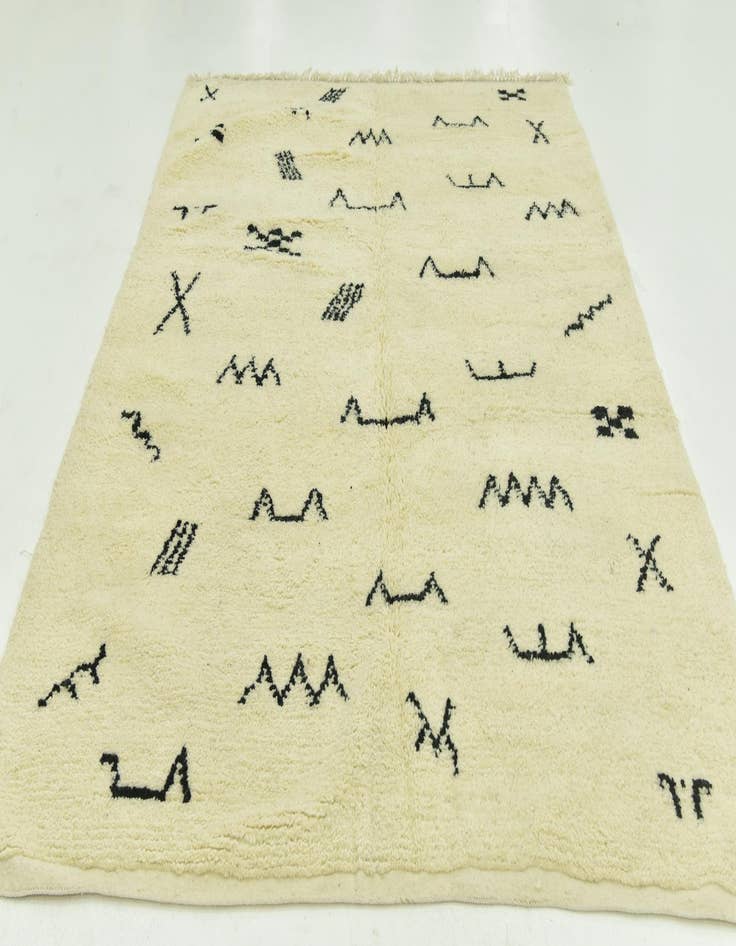 Detail image of  6' 10 x 9' 4  Hand Knotted Moroccan Wool Rug