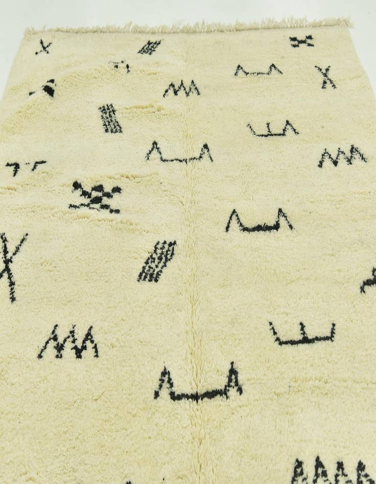 Detail image of  6' 10 x 9' 4  Hand Knotted Moroccan Wool Rug