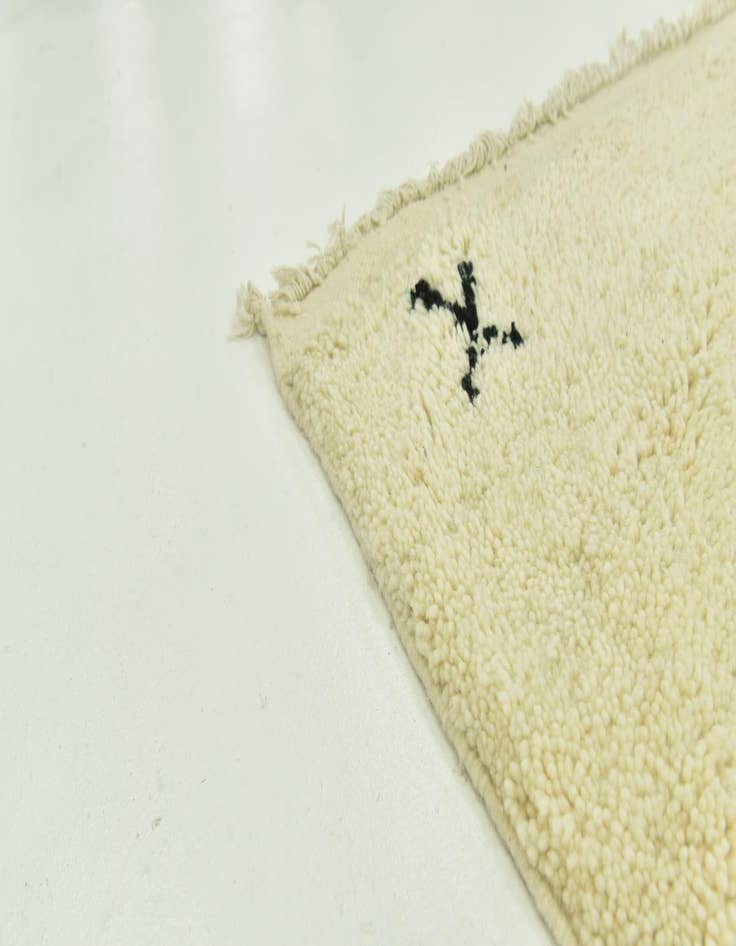 Detail image of  6' 10 x 9' 4  Hand Knotted Moroccan Wool Rug