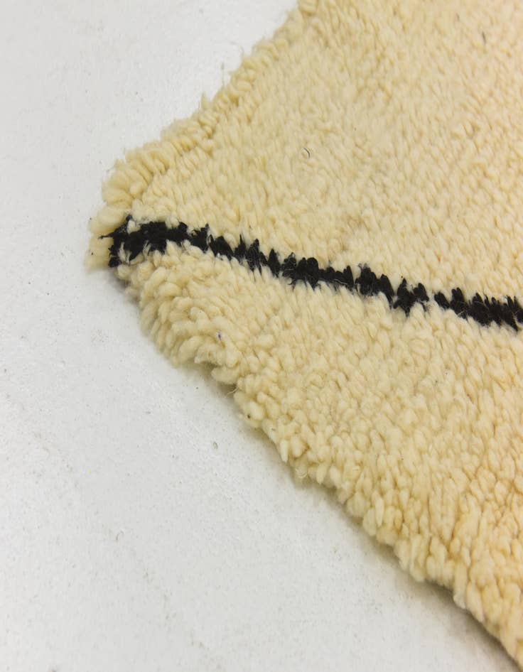 Detail image of  7' 1 x 9' 2  Hand Knotted Moroccan Wool Rug