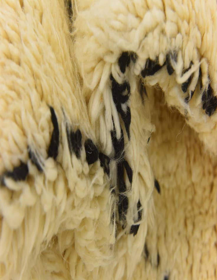 Detail image of  7' 1 x 9' 9  Hand Knotted Moroccan Wool Rug