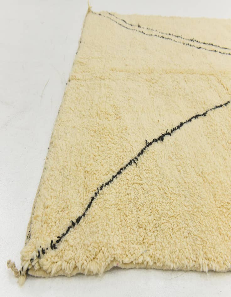 Detail image of  6' 11 x 9' 5  Hand Knotted Moroccan Wool Rug