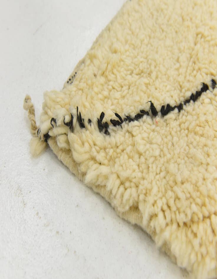 Detail image of  6' 11 x 9' 5  Hand Knotted Moroccan Wool Rug