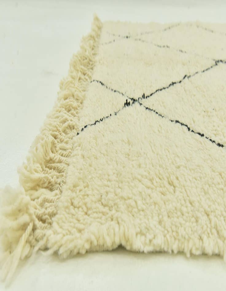 Detail image of  6' 8 x 9' 6  Hand Knotted Moroccan Wool Rug