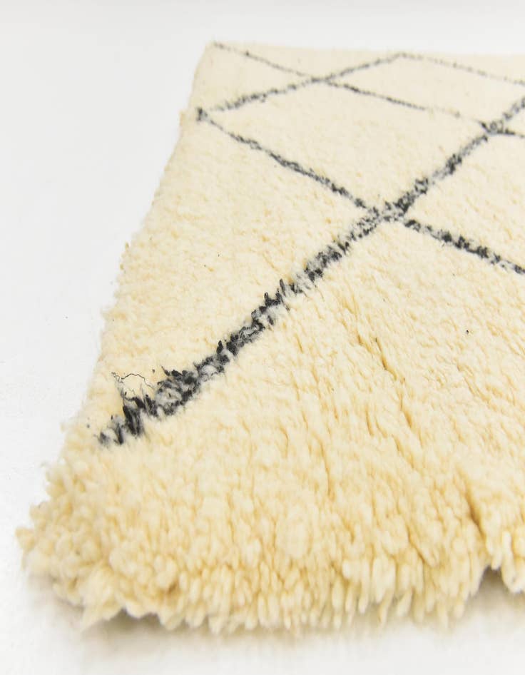 Detail image of  5' 3 x 8' 5  Hand Knotted Moroccan Wool Rug