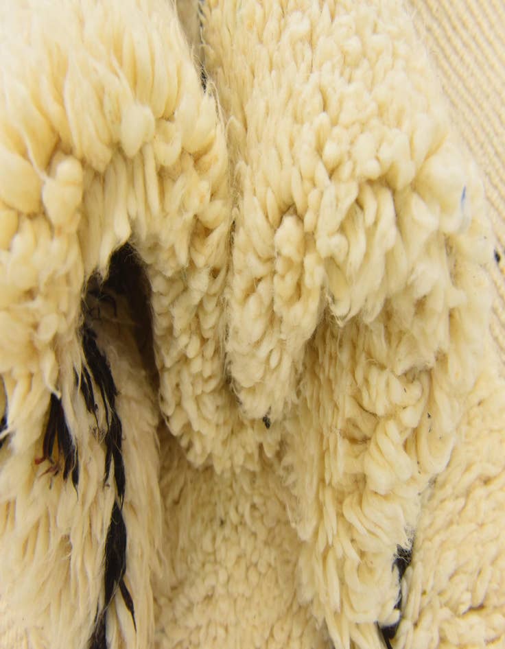 Detail image of  5' 2 x 8' 5  Hand Knotted Moroccan Wool Rug