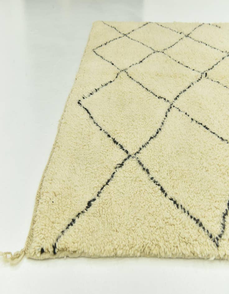 Detail image of  7' 2 x 9' 9  Hand Knotted Moroccan Wool Rug