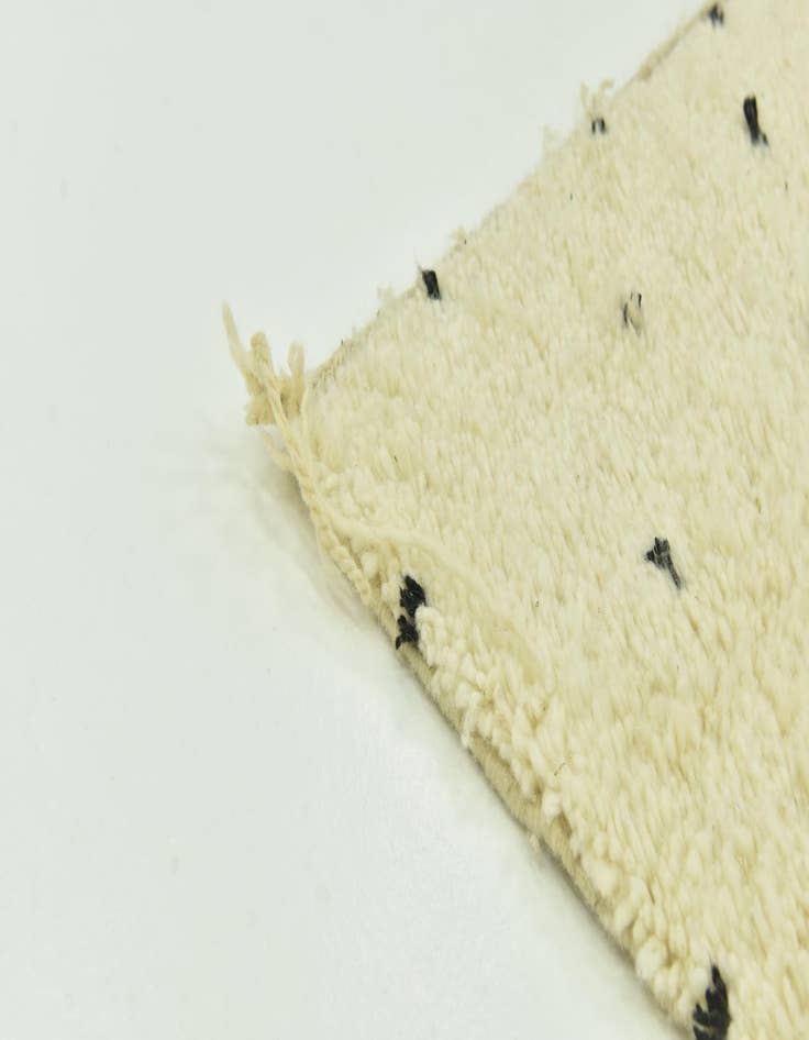 Detail image of  6' 6 x 9' 10  Hand Knotted Moroccan Wool Rug