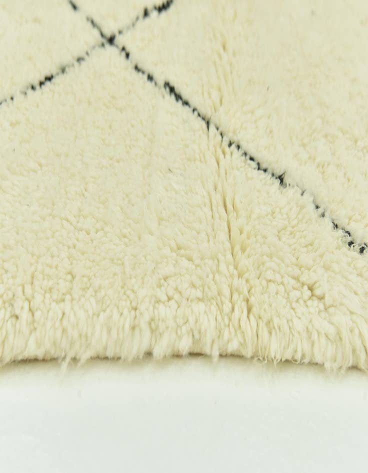 Detail image of  6' 8 x 9'  Hand Knotted Moroccan Wool Rug