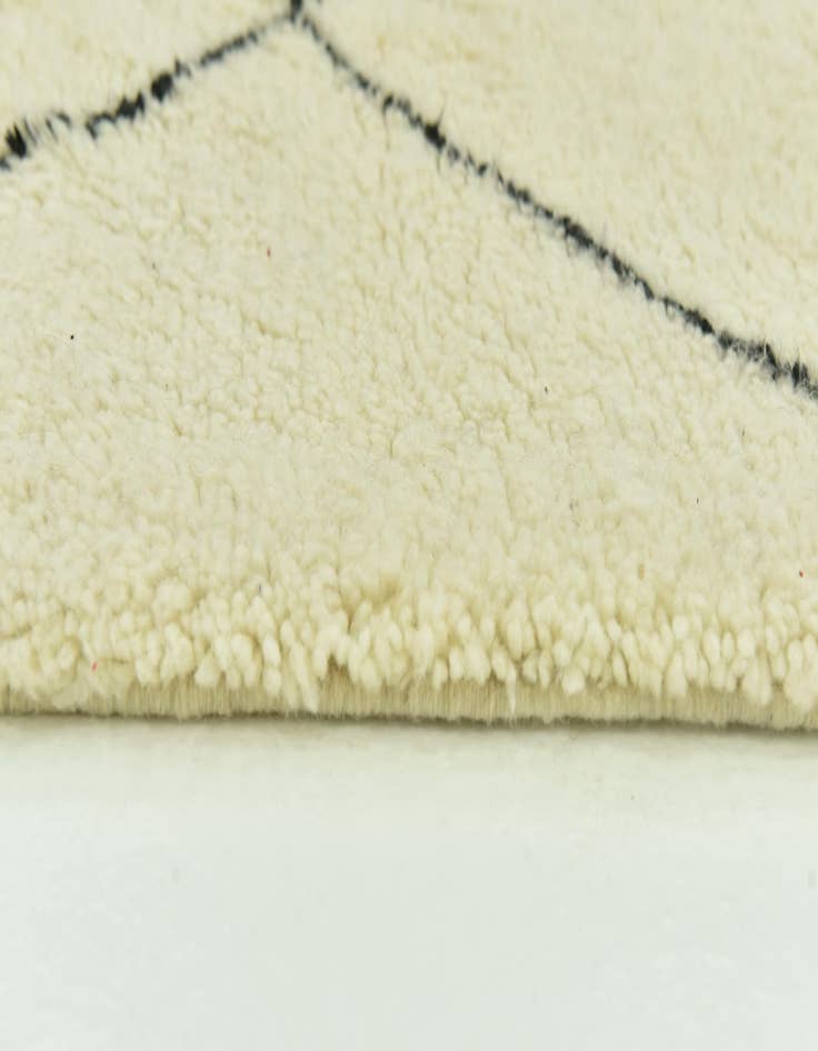 Detail image of  6' 6 x 9' 10  Hand Knotted Moroccan Wool Rug