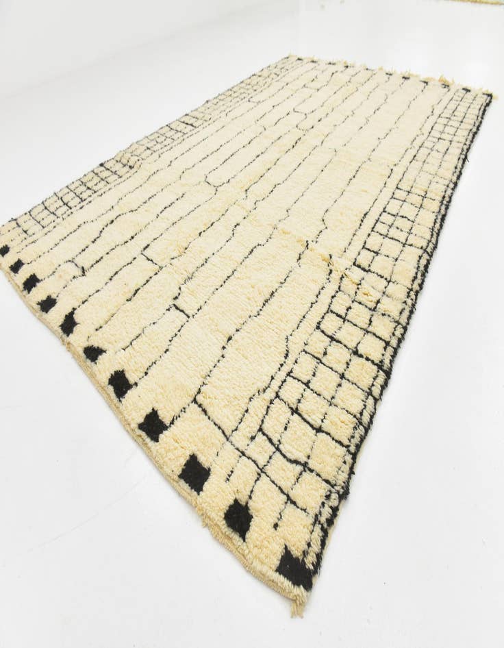 Detail image of  6' 9 x 10' 5  Hand Knotted Moroccan Wool Rug