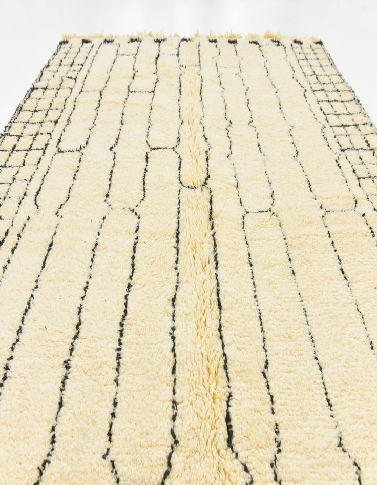 Detail image of  6' 9 x 10' 5  Hand Knotted Moroccan Wool Rug