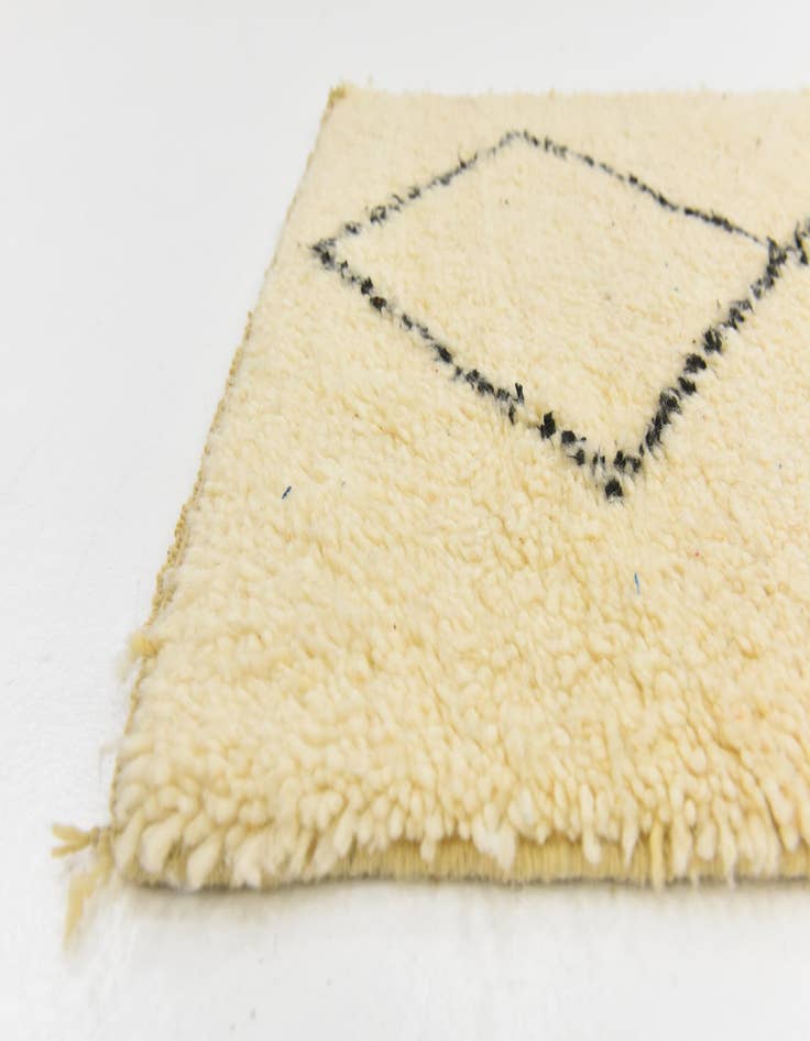 Detail image of  2' 9 x 4' 8  Hand Knotted Moroccan Wool Rug