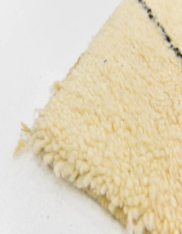 Detail image of  2' 9 x 4' 8  Hand Knotted Moroccan Wool Rug