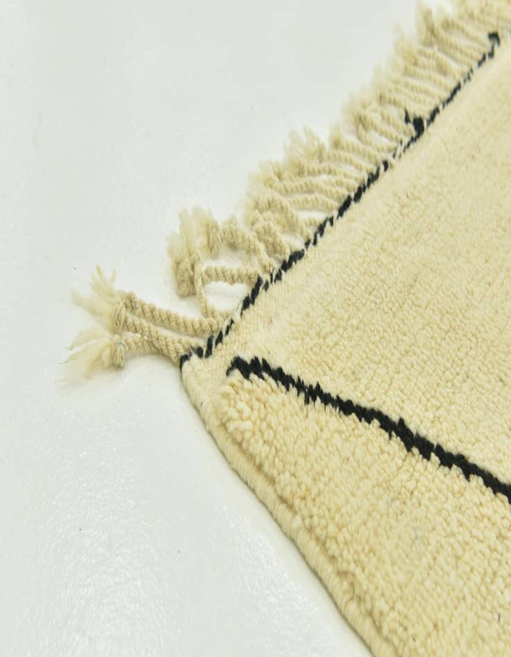 Detail image of  5' 3 x 7' 9  Hand Knotted Moroccan Wool Rug