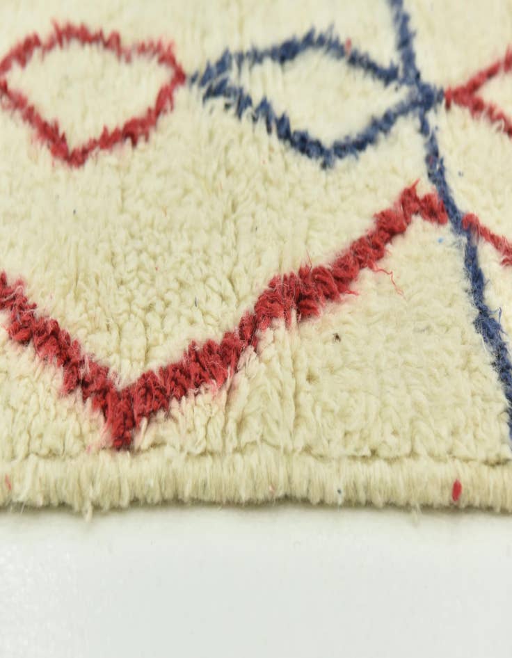 Detail image of  5' 1 x 8' 5  Hand Knotted Moroccan Wool Rug