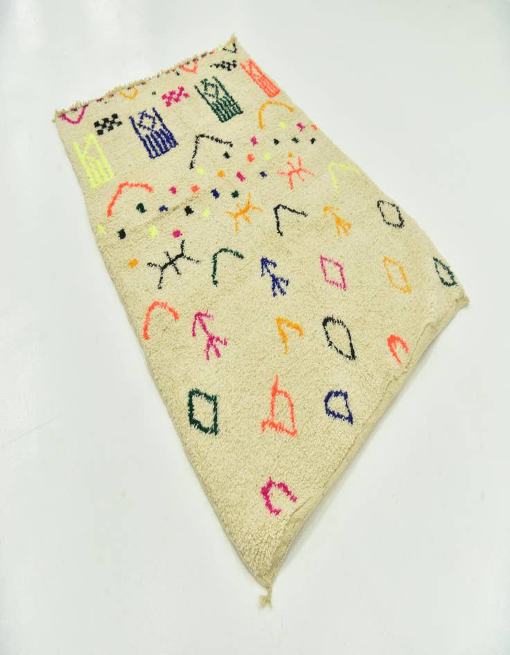 Detail image of  5' 4 x 7' 9  Hand Knotted Moroccan Wool Rug