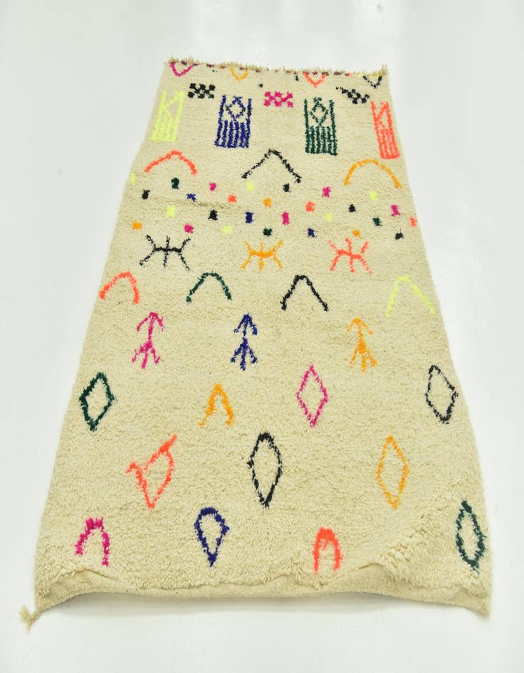 Detail image of  5' 4 x 7' 9  Hand Knotted Moroccan Wool Rug