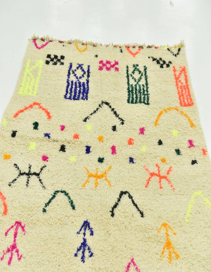 Detail image of  5' 4 x 7' 9  Hand Knotted Moroccan Wool Rug