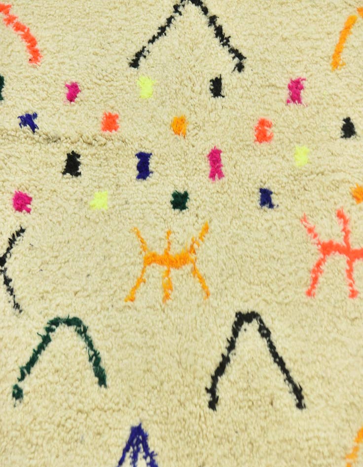 Detail image of  5' 4 x 7' 9  Hand Knotted Moroccan Wool Rug