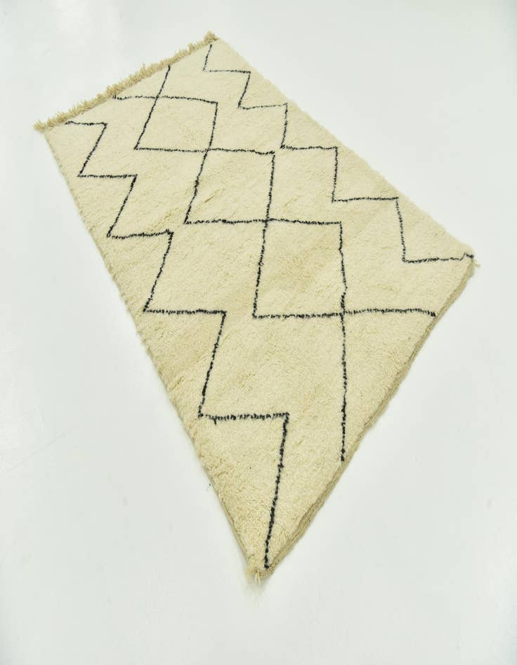 Detail image of  5' 1 x 7' 7  Hand Knotted Moroccan Wool Rug