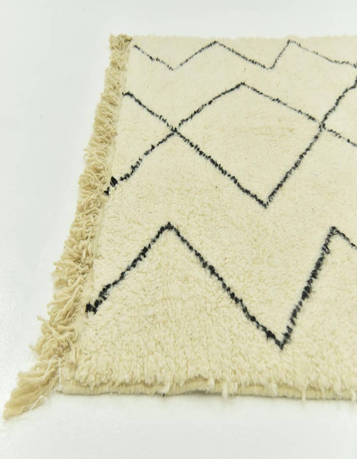 Detail image of  5' 1 x 7' 7  Hand Knotted Moroccan Wool Rug