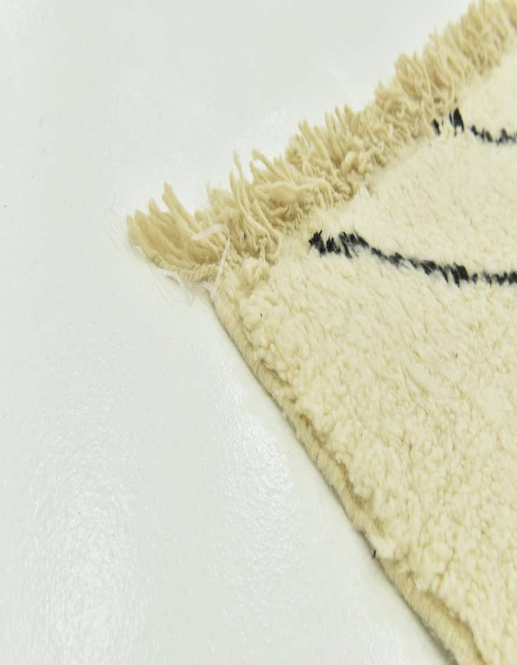 Detail image of  5' 1 x 7' 7  Hand Knotted Moroccan Wool Rug