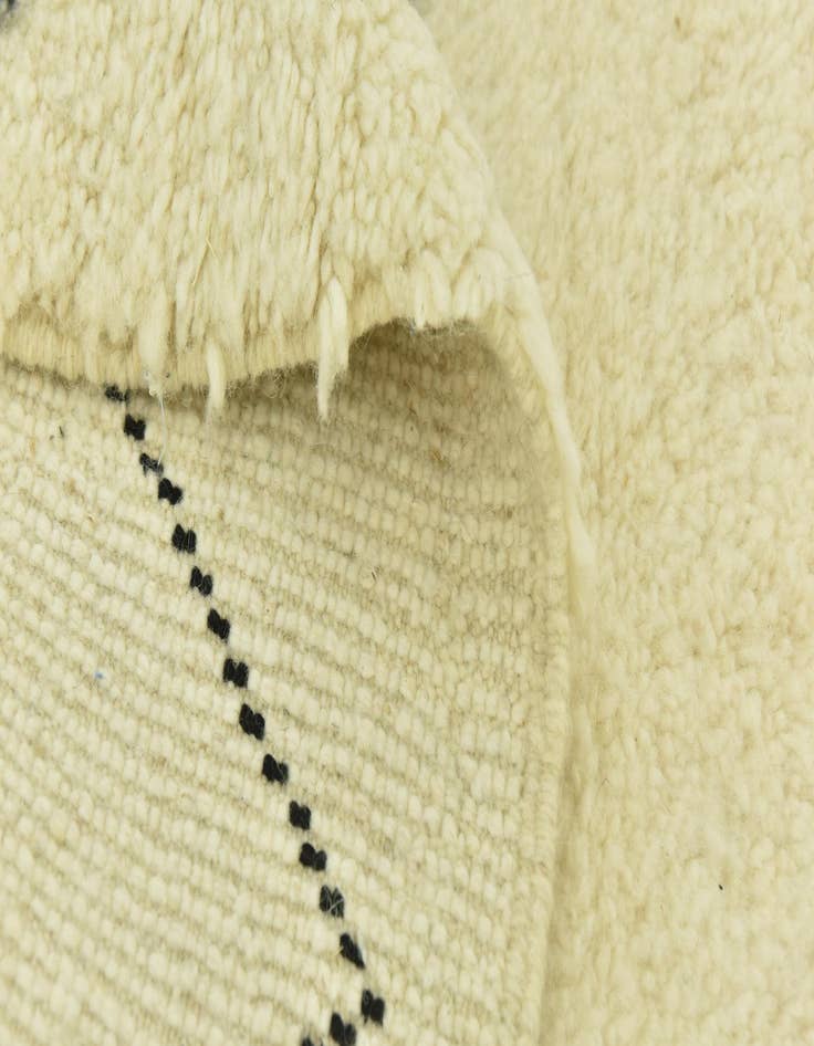 Detail image of  5' 1 x 7' 7  Hand Knotted Moroccan Wool Rug