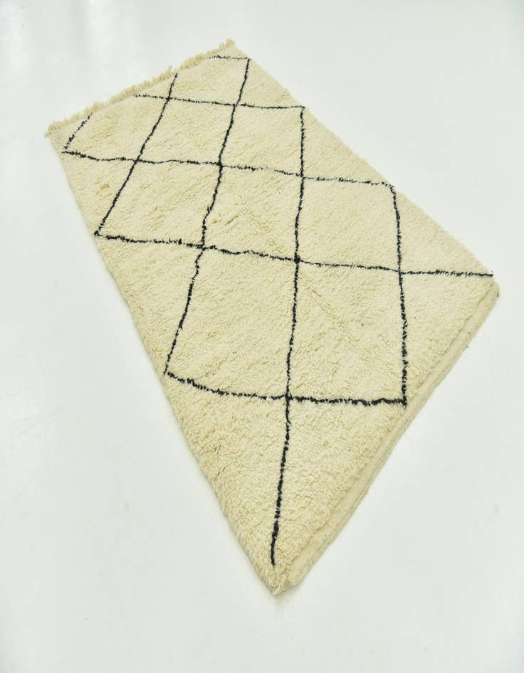 Detail image of  5' 2 x 8' 2  Hand Knotted Moroccan Wool Rug