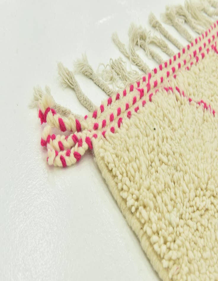 Detail image of  4' 10 x 8'  Hand Knotted Moroccan Wool Rug