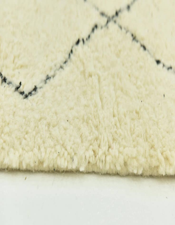 Detail image of  4' 9 x 8' 9  Hand Knotted Moroccan Wool Rug