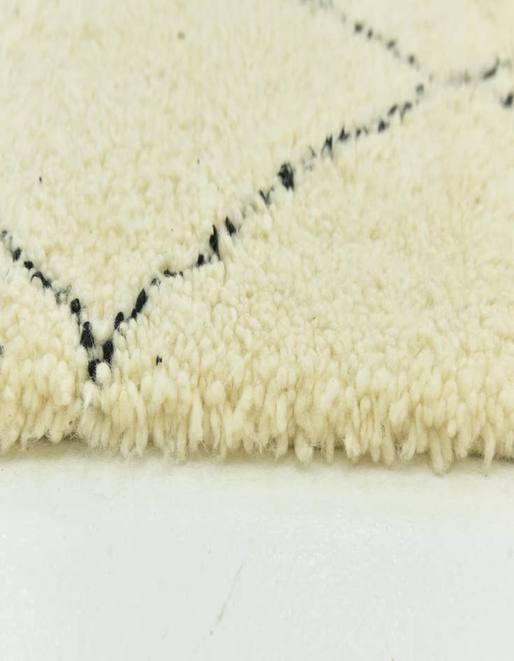 Detail image of  4' 10 x 7' 9  Hand Knotted Moroccan Wool Rug