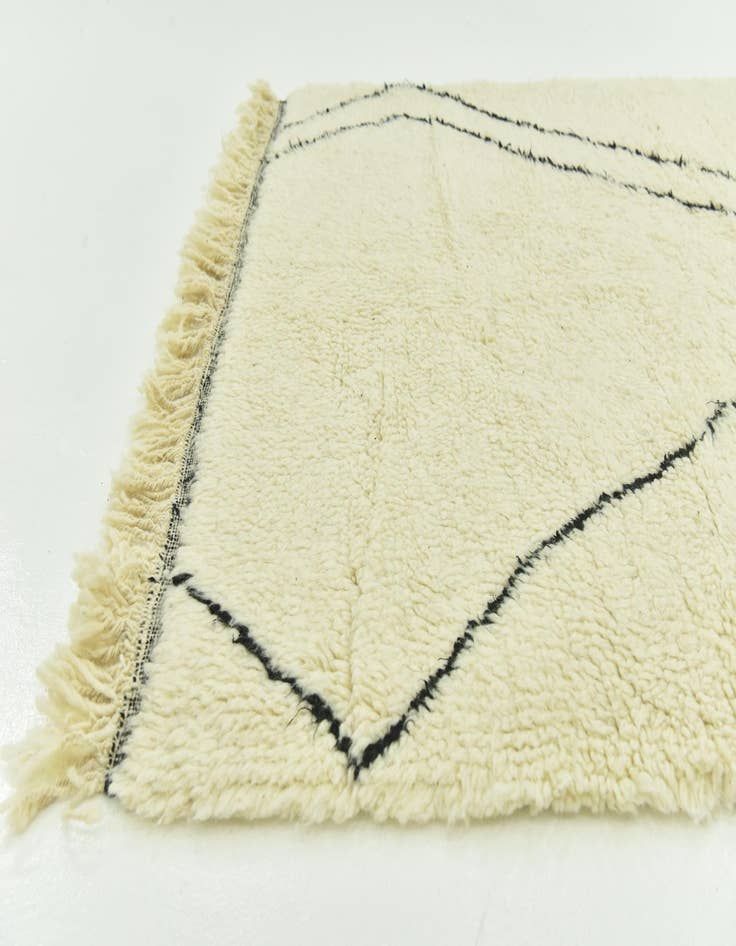 Detail image of  5' 3 x 7' 9  Hand Knotted Moroccan Wool Rug