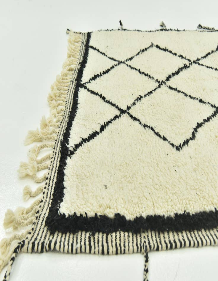 Detail image of  5' 6 x 8' 9  Hand Knotted Moroccan Wool Rug