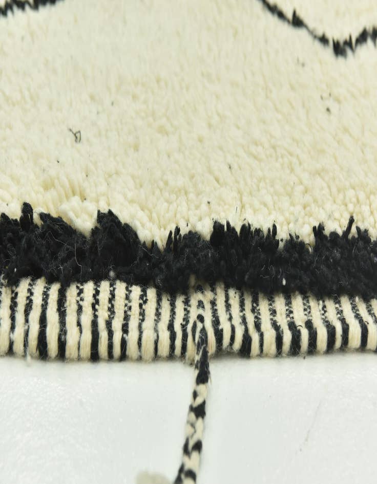 Detail image of  5' 6 x 8' 9  Hand Knotted Moroccan Wool Rug