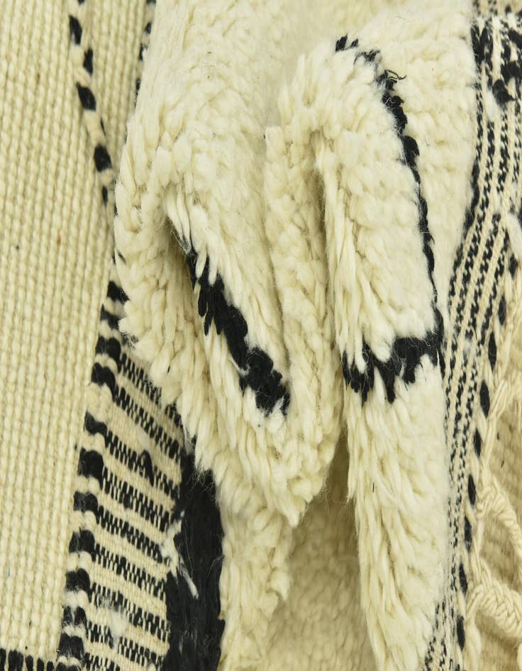 Detail image of  5' 1 x 8' 9  Hand Knotted Moroccan Wool Rug